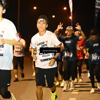 Runner Photo 7723325