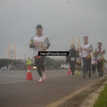 Runner Photo 7723332