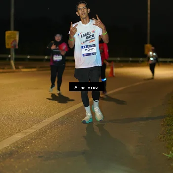 Runner Photo 7723339