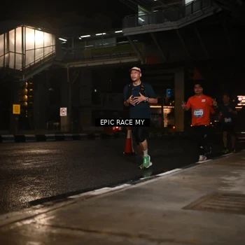 Runner Photo 7723340