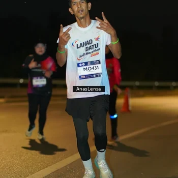 Runner Photo 7723347