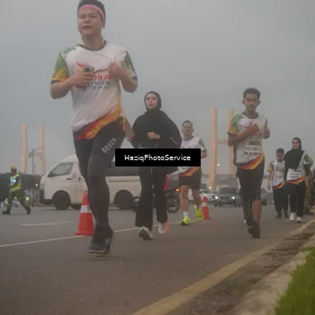Runner Photo 7723350