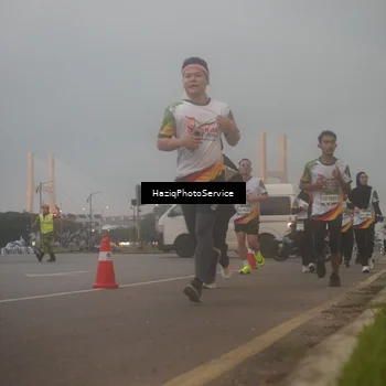 Runner Photo 7723351