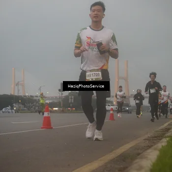 Runner Photo 7723353