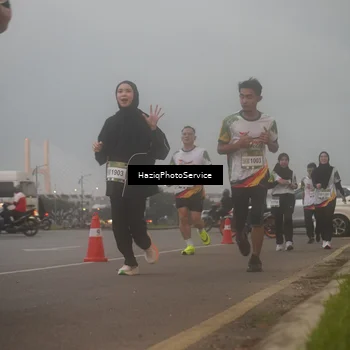 Runner Photo 7723374