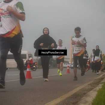 Runner Photo 7723382