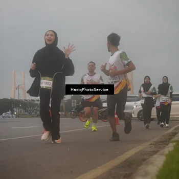 Runner Photo 7723399
