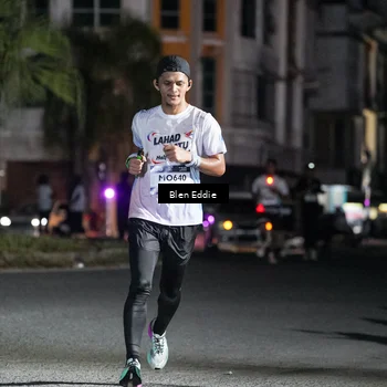Runner Photo 7723424