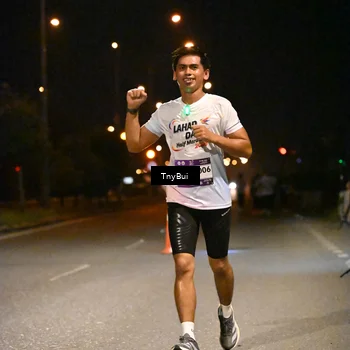 Runner Photo 7723453