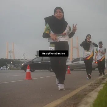 Runner Photo 7723456