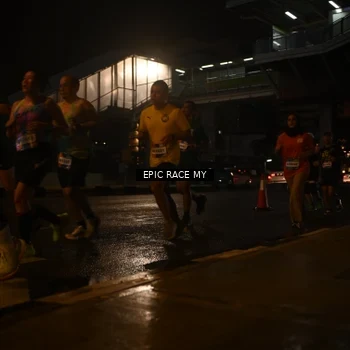 Runner Photo 7723467