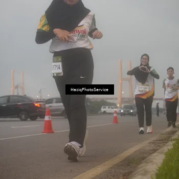 Runner Photo 7723485
