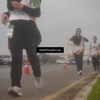 Runner Photo 7723491