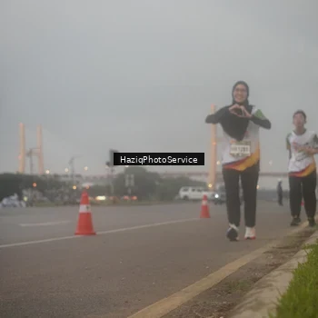 Runner Photo 7723493