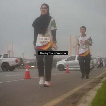 Runner Photo 7723534