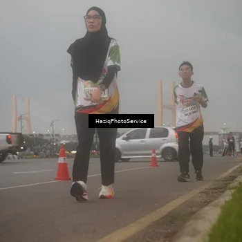 Runner Photo 7723537