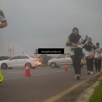 Runner Photo 7723542