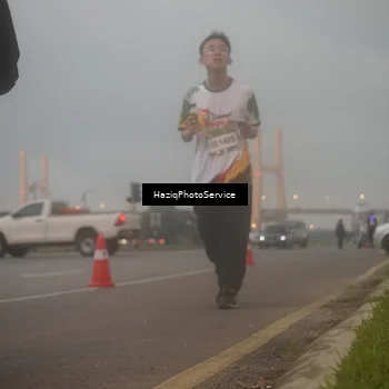 Runner Photo 7723604