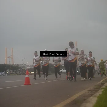 Runner Photo 7723632