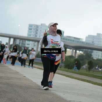 Runner Photo 7723635