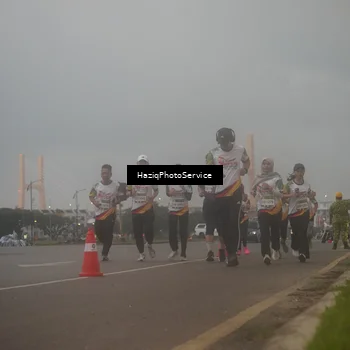 Runner Photo 7723638