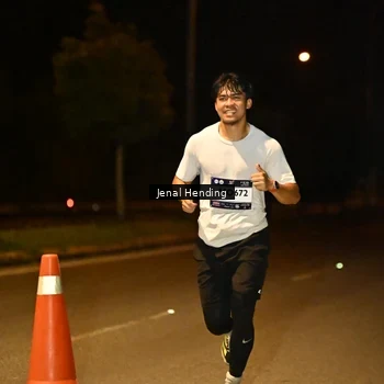 Runner Photo 7723648