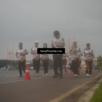 Runner Photo 7723672