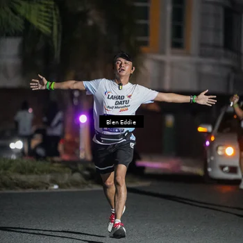 Runner Photo 7723696