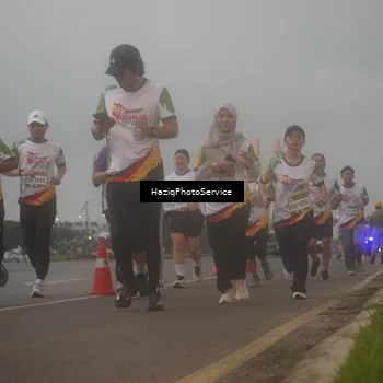 Runner Photo 7723708
