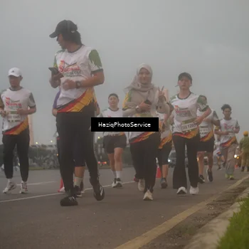 Runner Photo 7723713