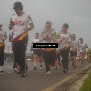 Runner Photo 7723738