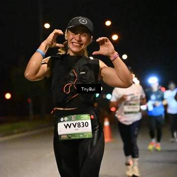 Runner Photo 7723739