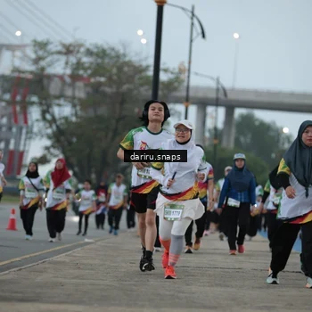 Runner Photo 7723751