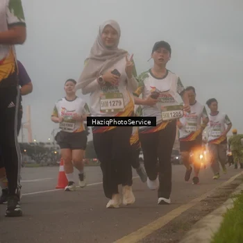 Runner Photo 7723767