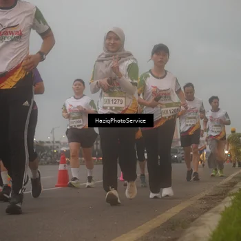 Runner Photo 7723787