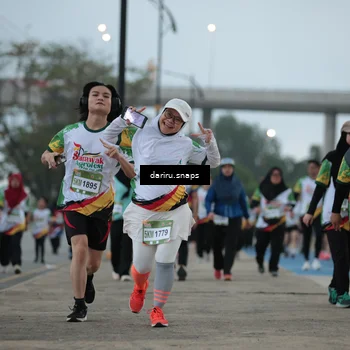 Runner Photo 7723796