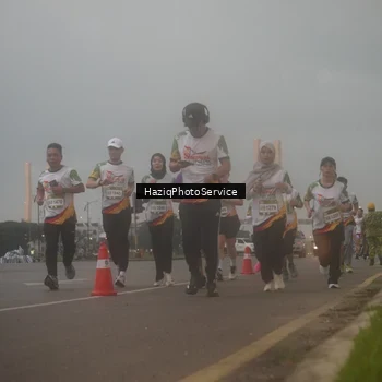 Runner Photo 7723825