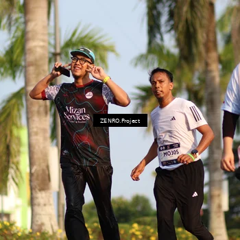 Runner Photo 7723834