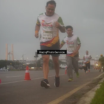 Runner Photo 7723836