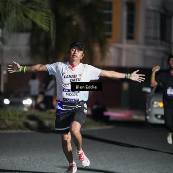 Runner Photo 7723843