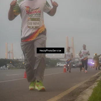 Runner Photo 7723874