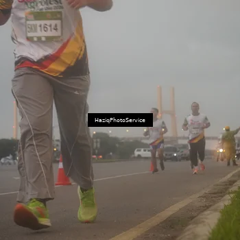 Runner Photo 7723886