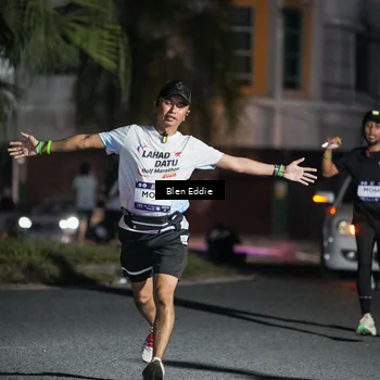 Runner Photo 7723915