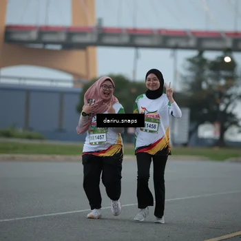 Runner Photo 7723939