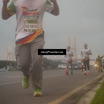 Runner Photo 7723943