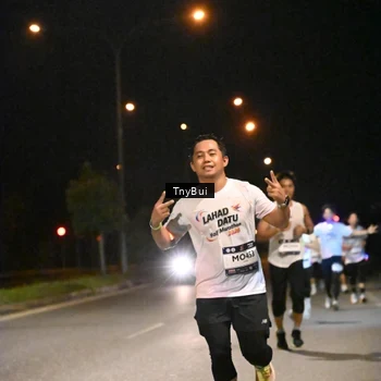 Runner Photo 7723944