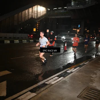 Runner Photo 7723945