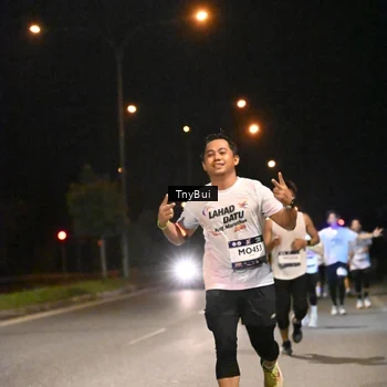 Runner Photo 7723950