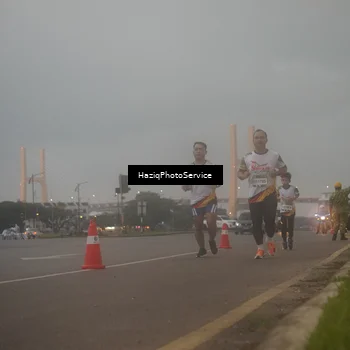Runner Photo 7723955