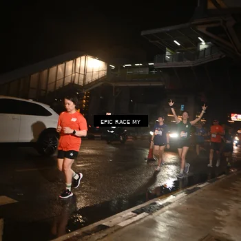 Runner Photo 7723960
